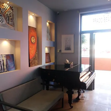 מלון Prado 3*
